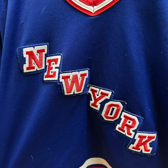 Vintage NHL CCM New York Rangers Spellout Jersey Medium - Picture 4 of 11